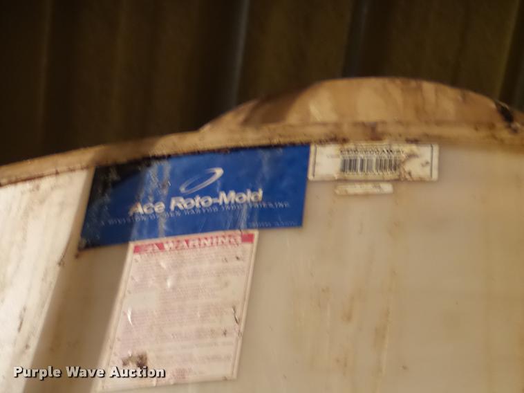 image for item DA4780 Vertical fertilizer poly tank