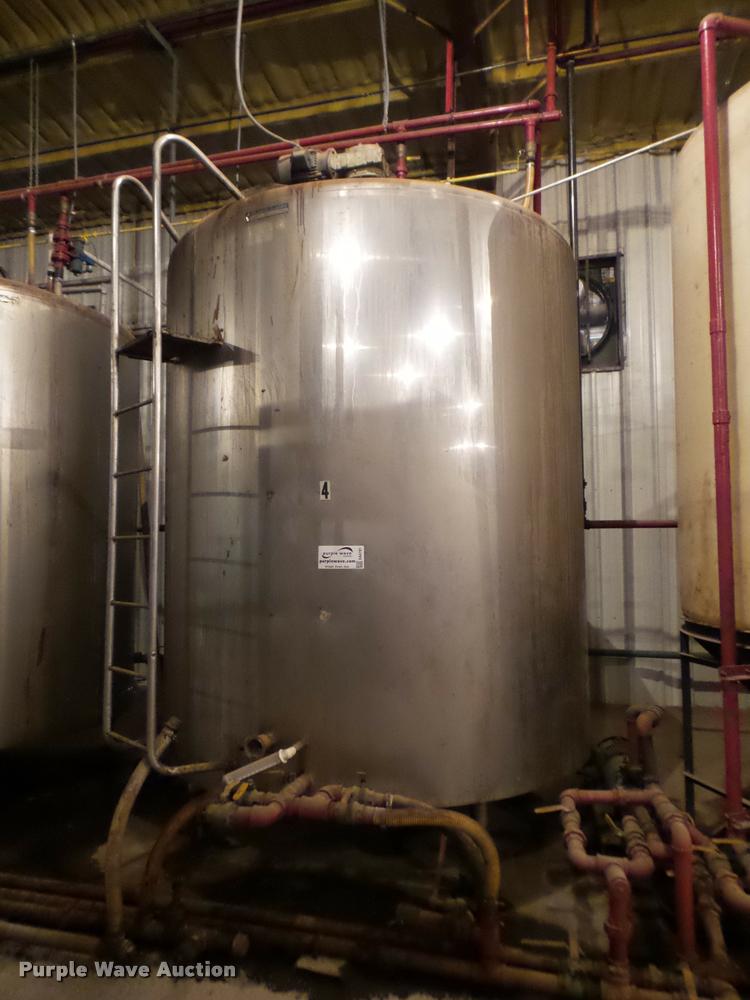 image for item DA4781 Mueller vertical steel tank