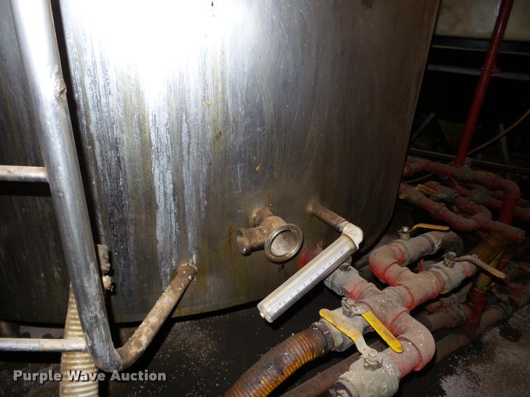 image for item DA4781 Mueller vertical steel tank