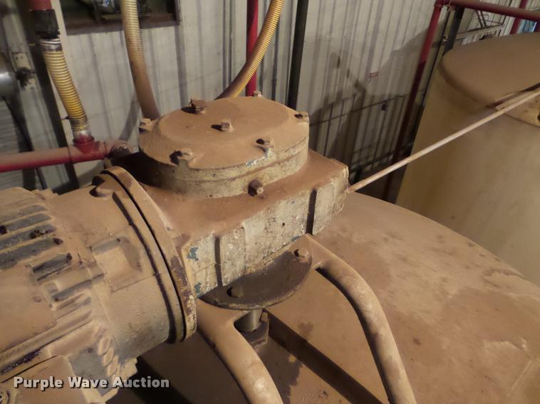 image for item DA4781 Mueller vertical steel tank