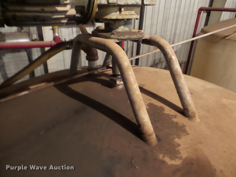 image for item DA4781 Mueller vertical steel tank