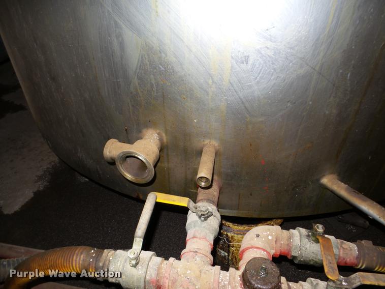 image for item DA4782 Mueller vertical steel tank