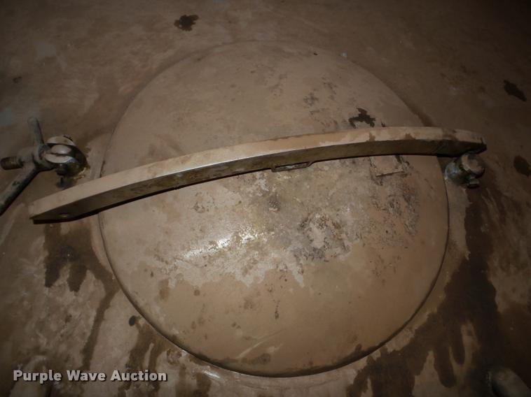 image for item DA4782 Mueller vertical steel tank