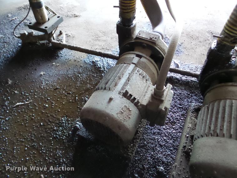 image for item DA4782 Mueller vertical steel tank