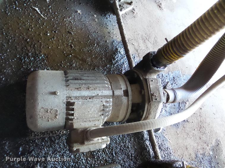 image for item DA4782 Mueller vertical steel tank