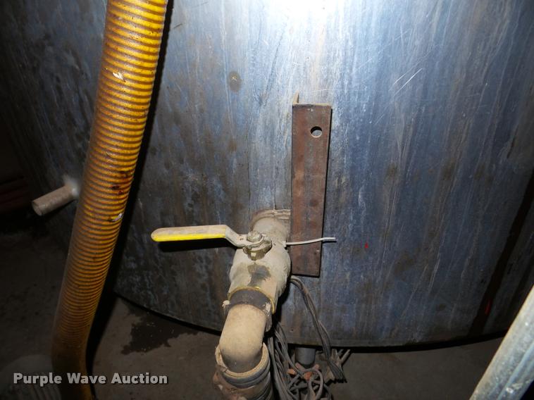 image for item DA4783 Mueller vertical steel tank