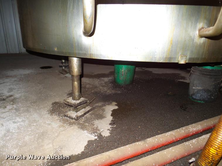 image for item DA4783 Mueller vertical steel tank