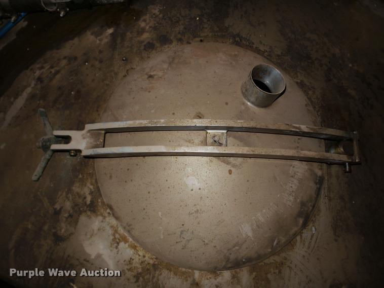 image for item DA4784 Mueller vertical steel tank