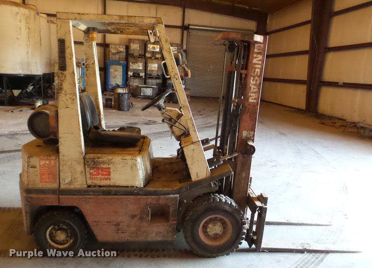 image for item DA4808 Nissan 35 forklift