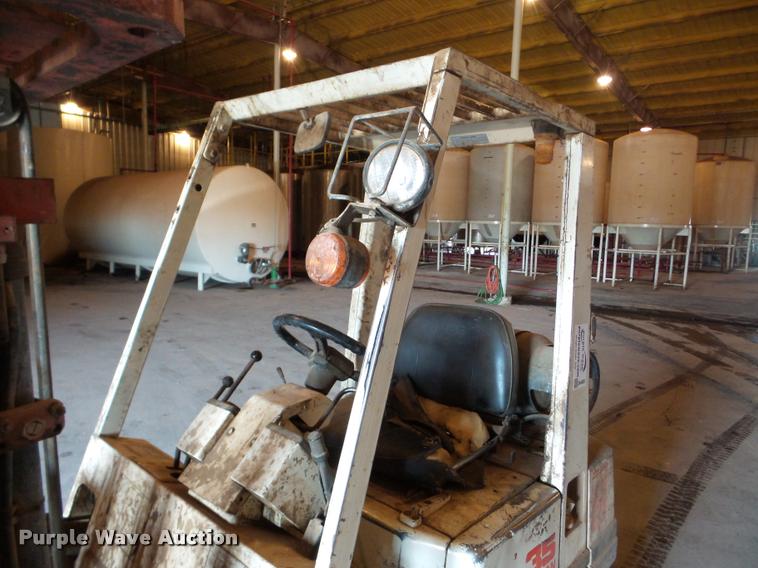 image for item DA4808 Nissan 35 forklift