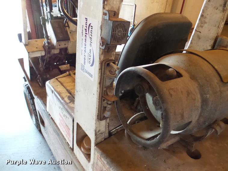 image for item DA4808 Nissan 35 forklift