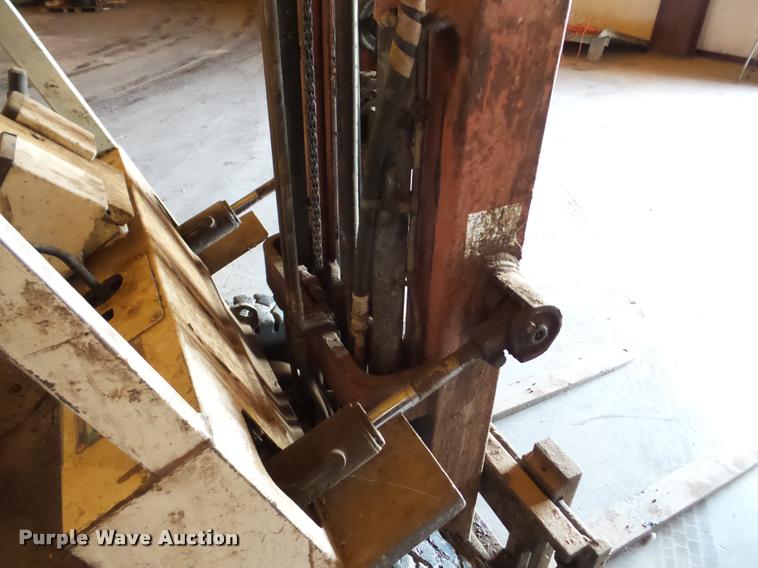 image for item DA4808 Nissan 35 forklift