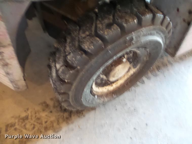 image for item DA4808 Nissan 35 forklift