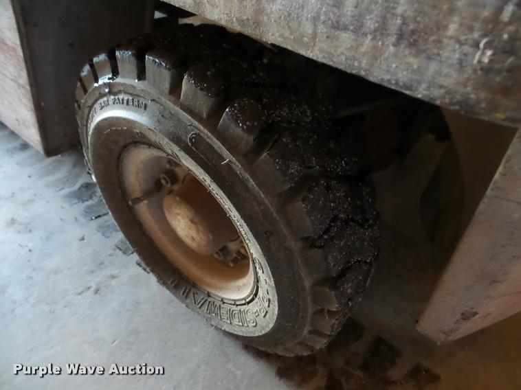 image for item DA4808 Nissan 35 forklift