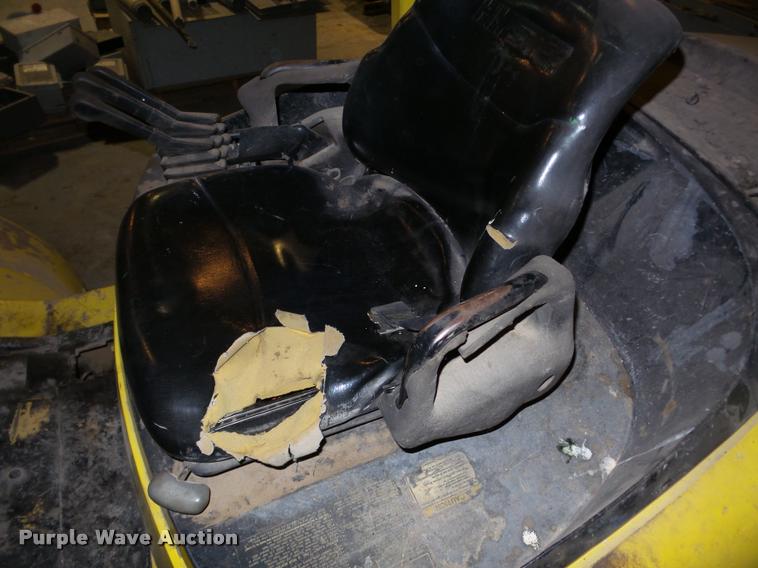 image for item DA4821 Hyster 100 forklift