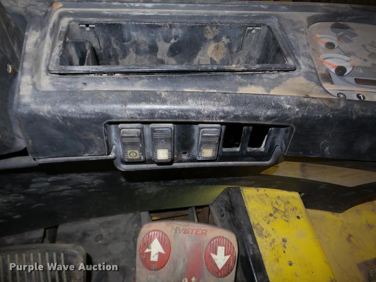 image for item DA4821 Hyster 100 forklift