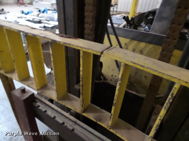 image for item DA4821 Hyster 100 forklift