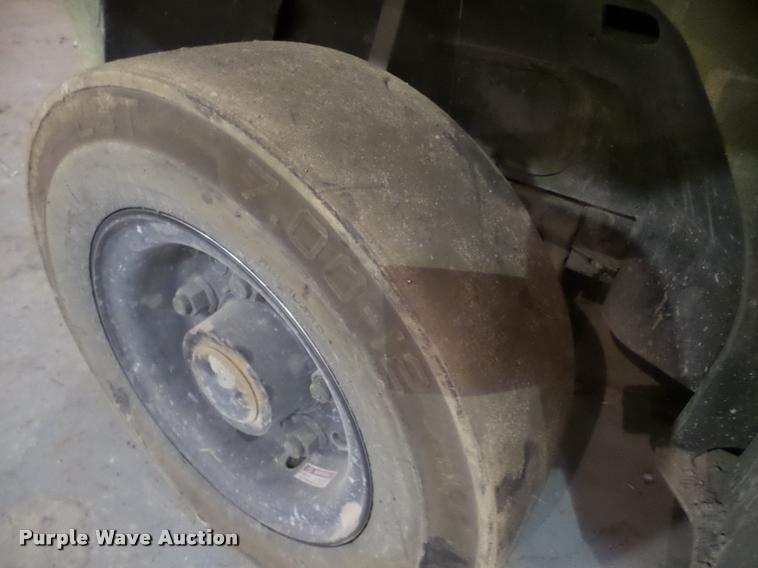 image for item DA4821 Hyster 100 forklift