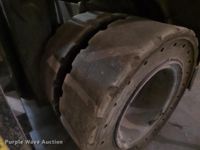 image for item DA4821 Hyster 100 forklift