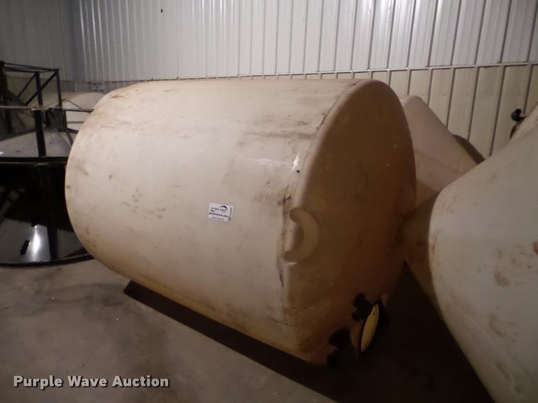 image for item DA4858 (2) poly vertical cone tanks