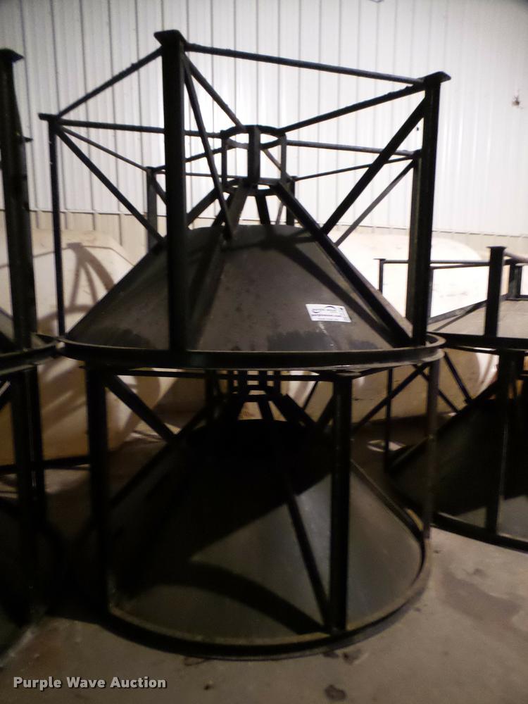 image for item DA4858 (2) poly vertical cone tanks