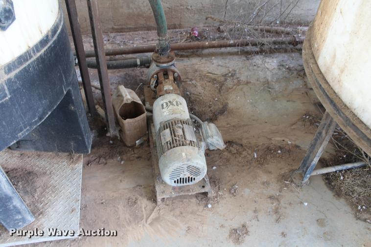 image for item DA4903 (3) tanks