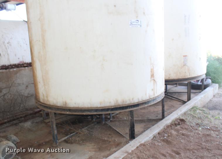 image for item DA4903 (3) tanks