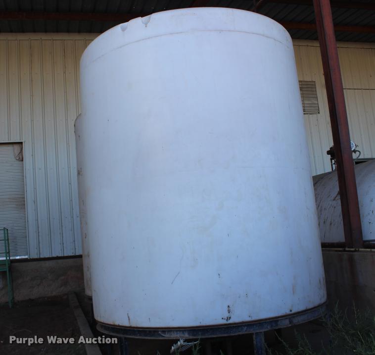 image for item DA4903 (3) tanks