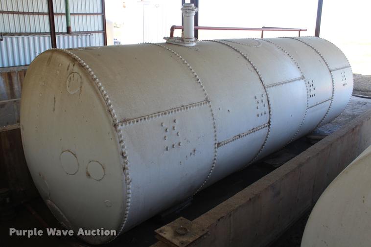 image for item DA4905 Horizontal steel tank