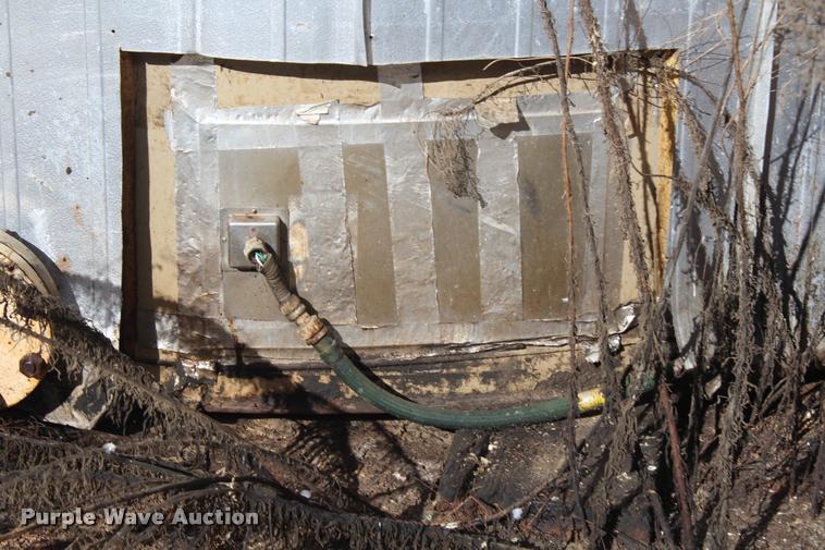 image for item DA4907 2006 Crall-Products insulated tank