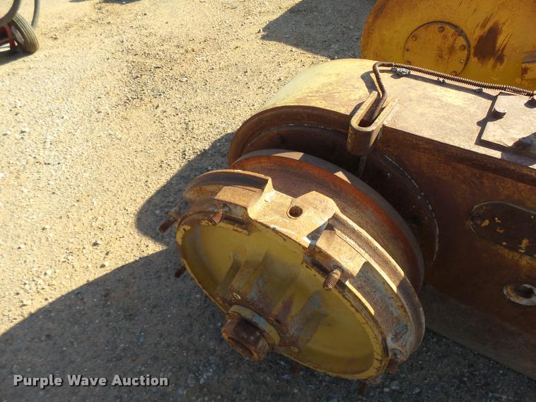 image for item BU9796 Galion motor grader tandem axles