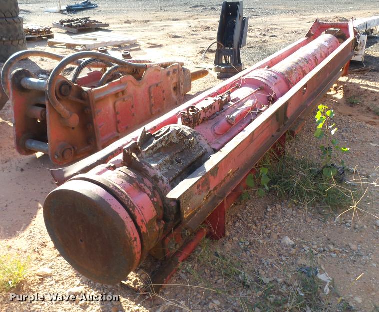 image for item BU9813 Delmag D12-42 diesel pile hammer