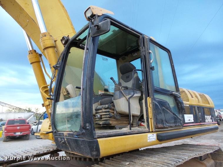 image for item DA4259 2005 Caterpillar 330C L excavator