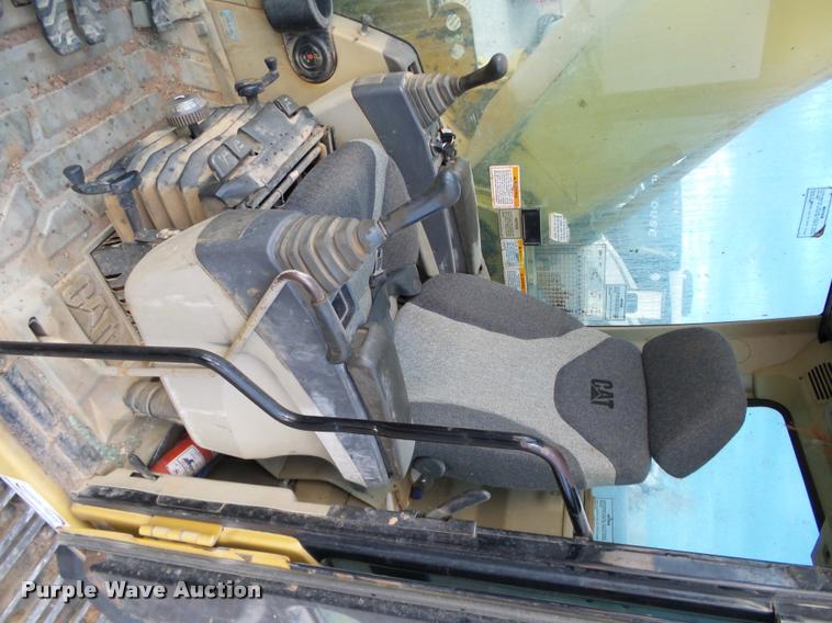 image for item DA4259 2005 Caterpillar 330C L excavator