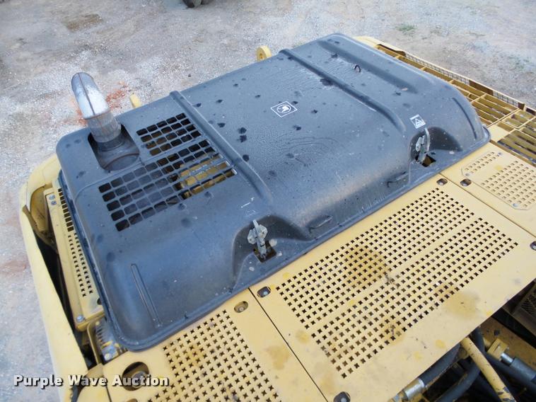 image for item DA4259 2005 Caterpillar 330C L excavator