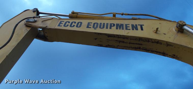 image for item DA4259 2005 Caterpillar 330C L excavator