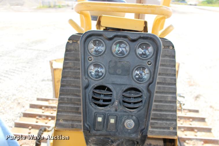 image for item DB0000 2003 Caterpillar D5G XL dozer