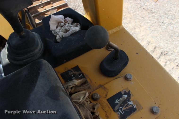 image for item DB0000 2003 Caterpillar D5G XL dozer