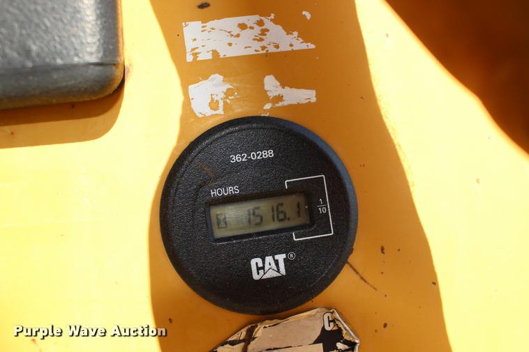 image for item DB0000 2003 Caterpillar D5G XL dozer