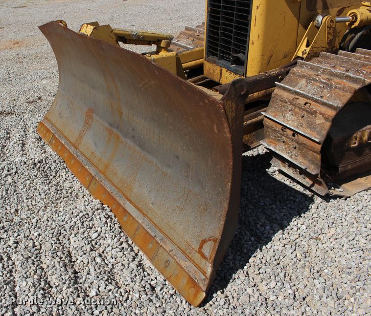 image for item DB0000 2003 Caterpillar D5G XL dozer