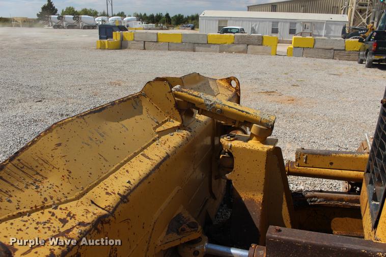 image for item DB0000 2003 Caterpillar D5G XL dozer
