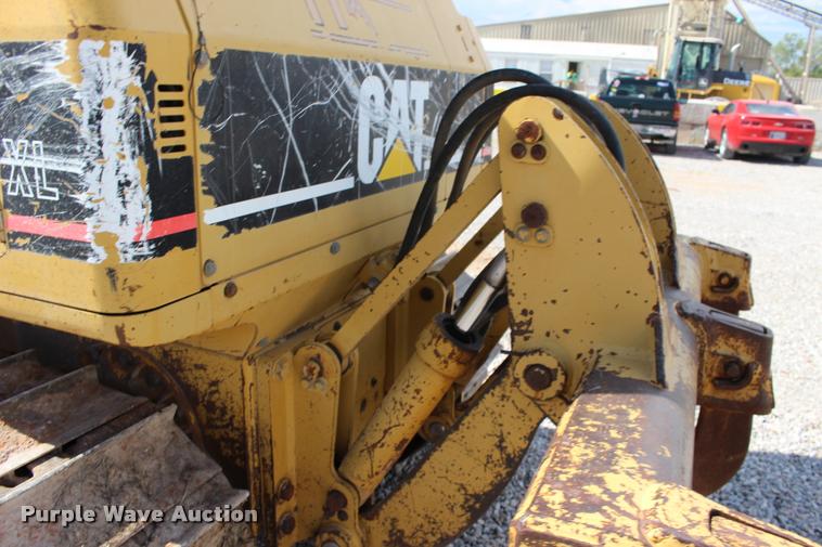 image for item DB0000 2003 Caterpillar D5G XL dozer