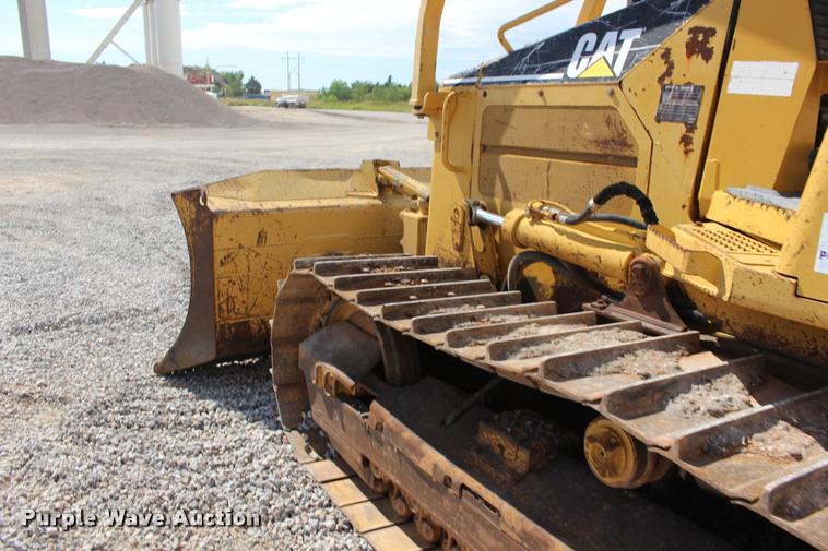 image for item DB0000 2003 Caterpillar D5G XL dozer