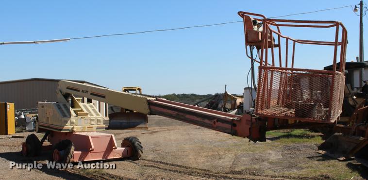 image for item DB0001 1999 JLG 40H boom lift