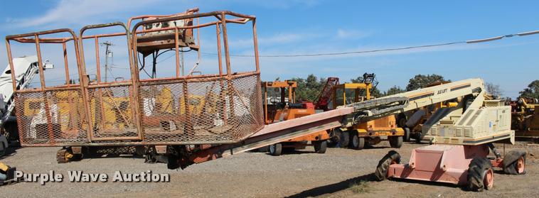 image for item DB0001 1999 JLG 40H boom lift
