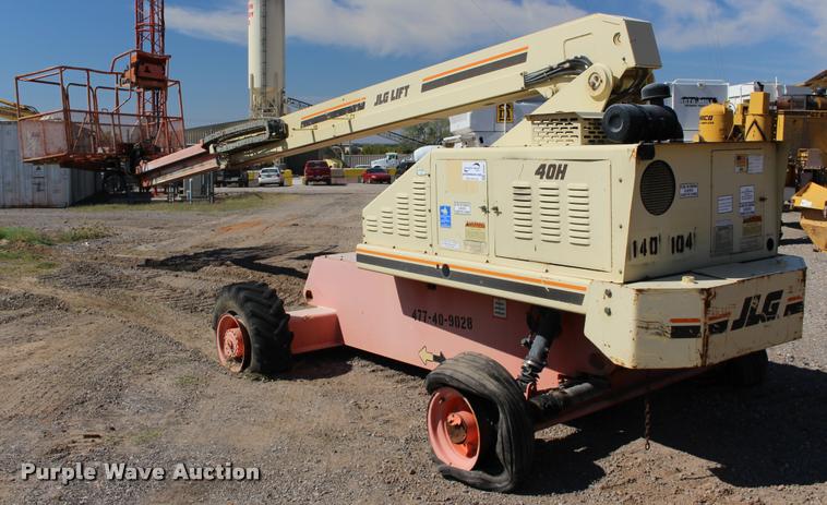 image for item DB0001 1999 JLG 40H boom lift