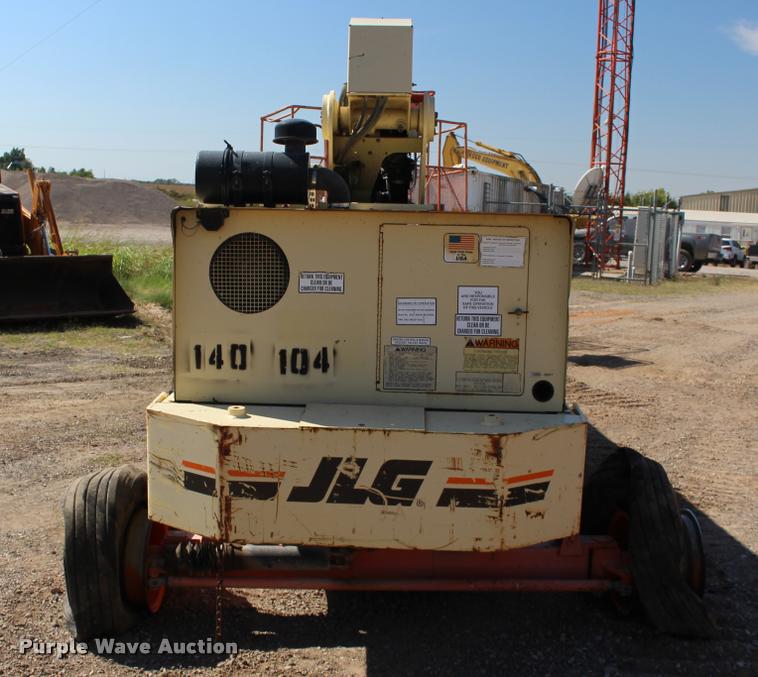 image for item DB0001 1999 JLG 40H boom lift