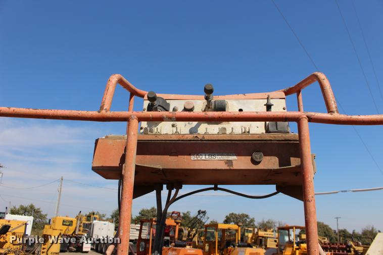 image for item DB0001 1999 JLG 40H boom lift