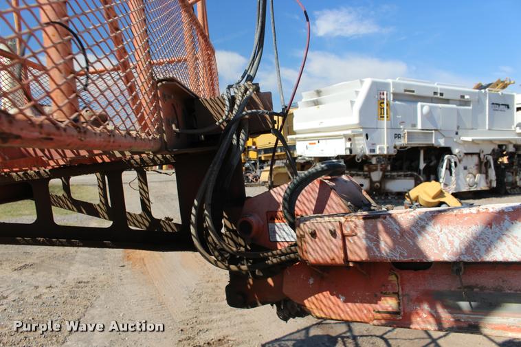 image for item DB0001 1999 JLG 40H boom lift