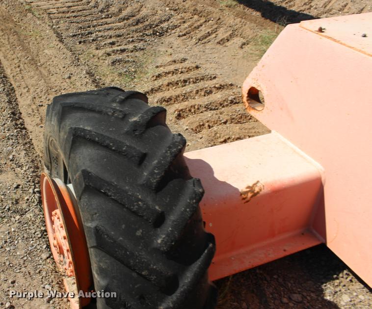 image for item DB0001 1999 JLG 40H boom lift
